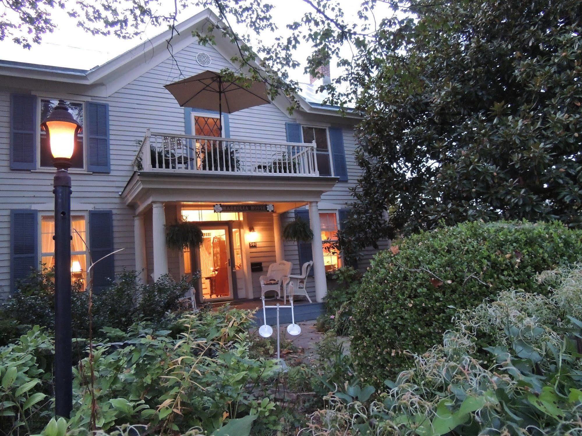 לקסינגטון 1868 Magnolia House Inn מראה חיצוני תמונה