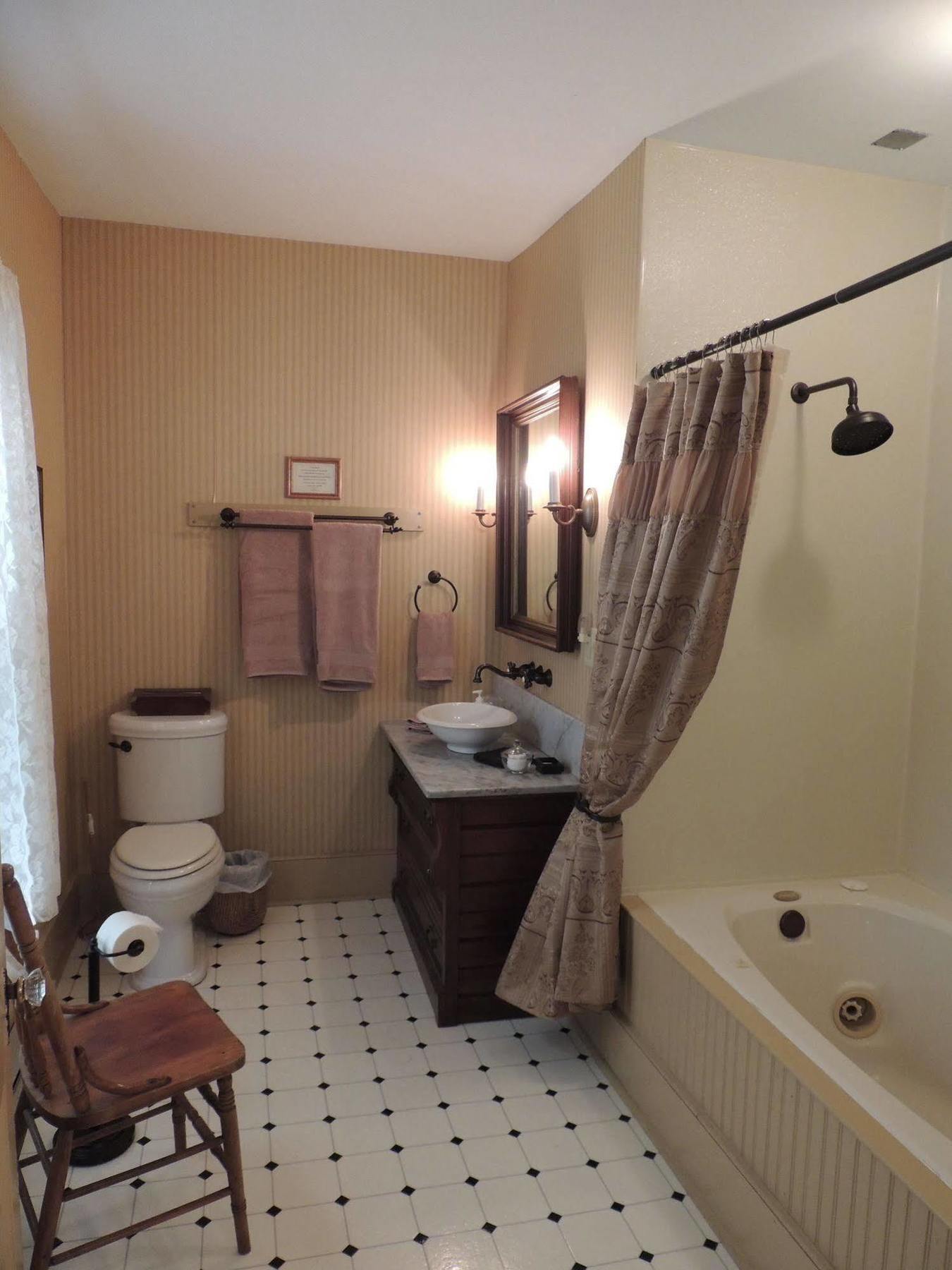 לקסינגטון 1868 Magnolia House Inn מראה חיצוני תמונה