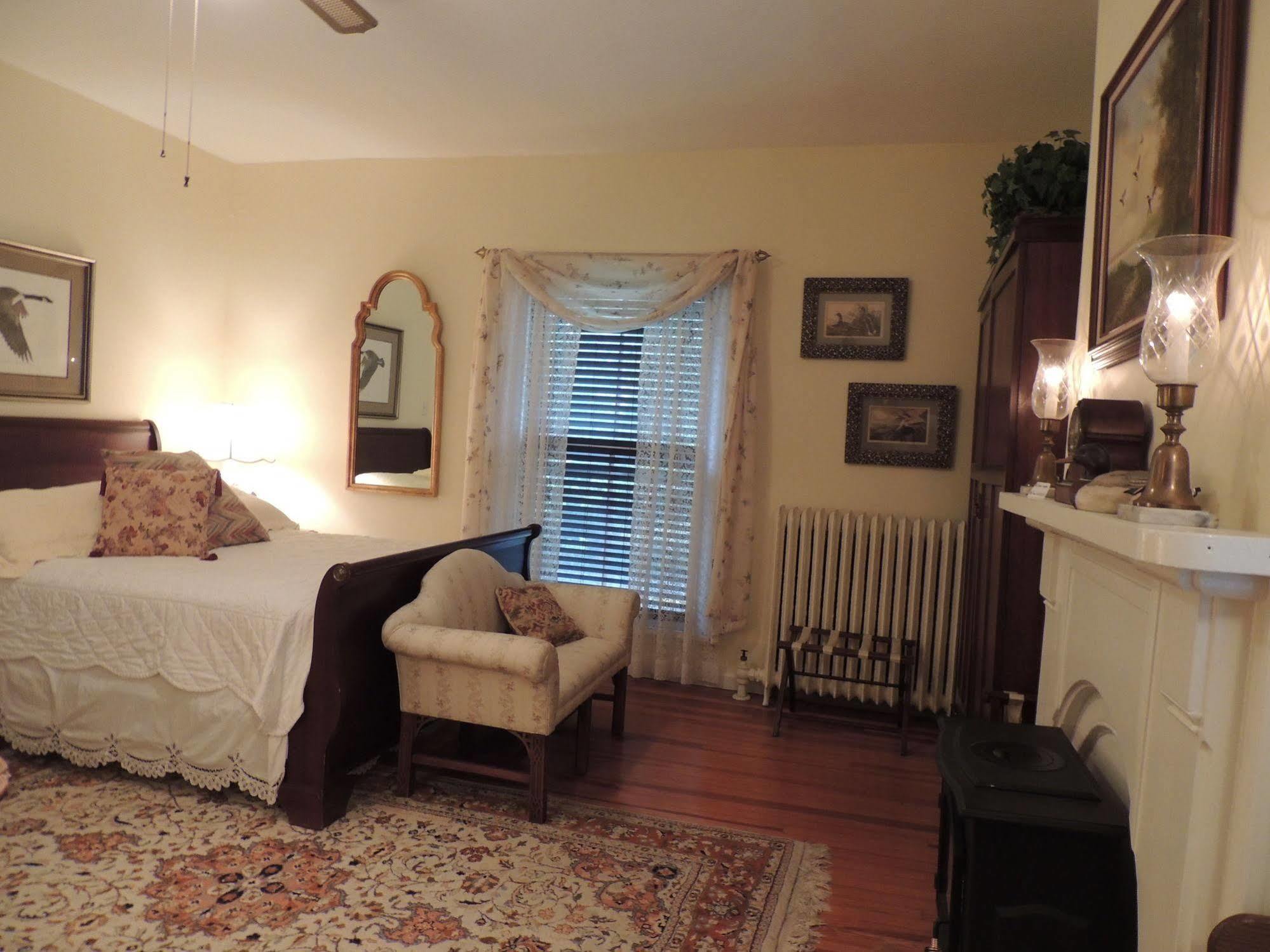 לקסינגטון 1868 Magnolia House Inn מראה חיצוני תמונה